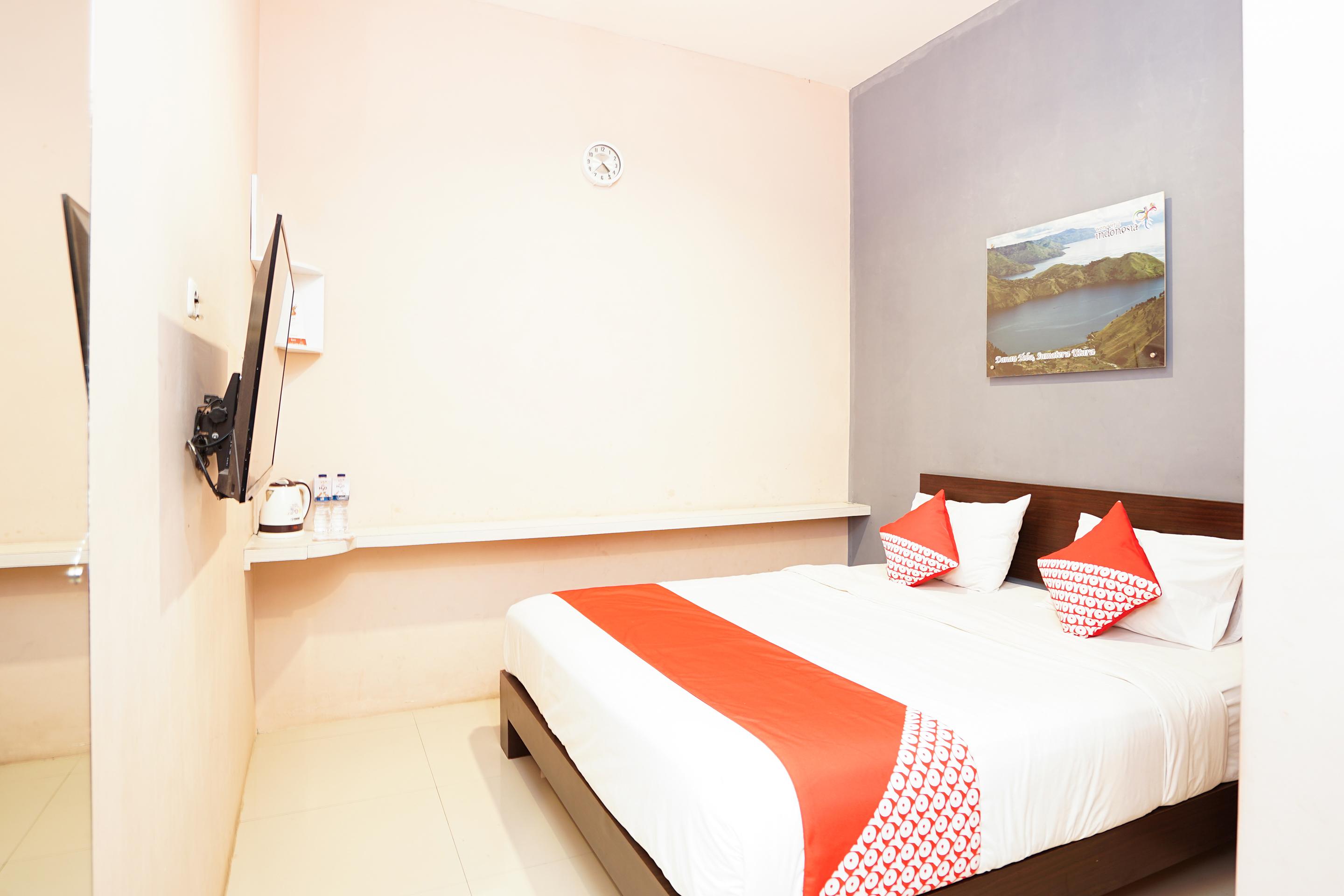 OYO 240 Audah Sevana Syariah Hotel Surabaya Bagian luar foto