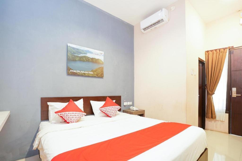 OYO 240 Audah Sevana Syariah Hotel Surabaya Bagian luar foto